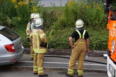 Esslingen: Feuer greift beim Grillen auf Hauswand ueber
